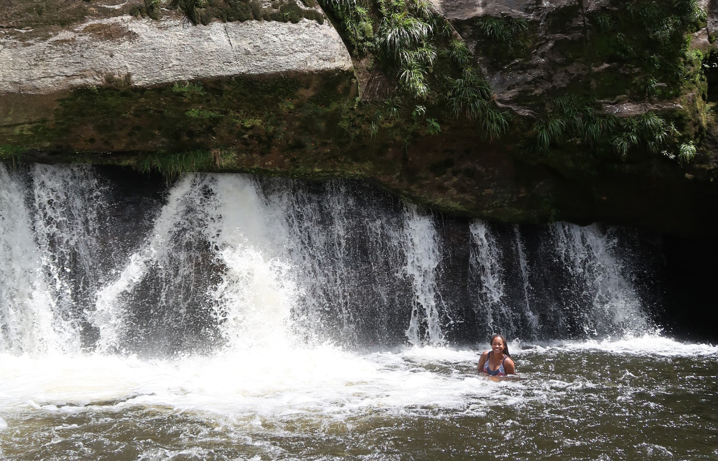 CACHOEIRA PEDRA FURADA 1400X900 (2)