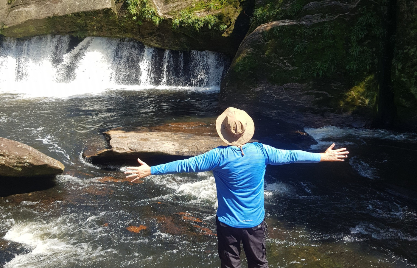 CACHOEIRA PEDRA FURADA 1400X900 (3)